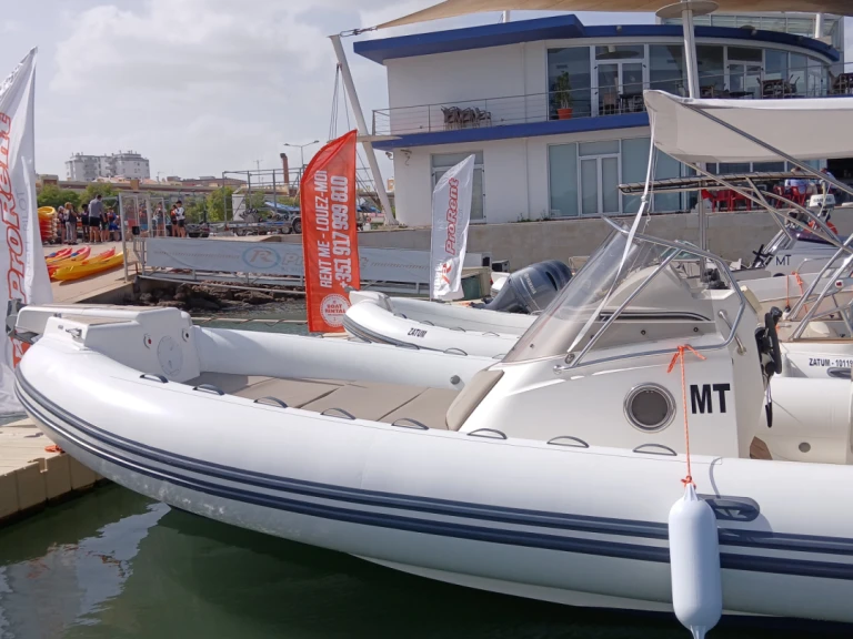 Alquiler Neumática en Portimão - Capelli Tempest 850