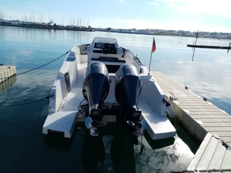 Alquiler de Pacific Craft Pacific Craft 27 RX en Portimão