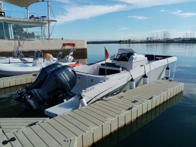 Alquiler de barcos Portimão barato de Pacific Craft 27 RX