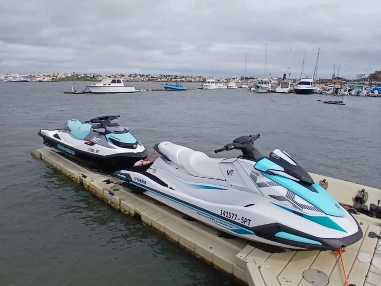 Alquiler Moto de agua Sea-Doo con o sin  título de navegación