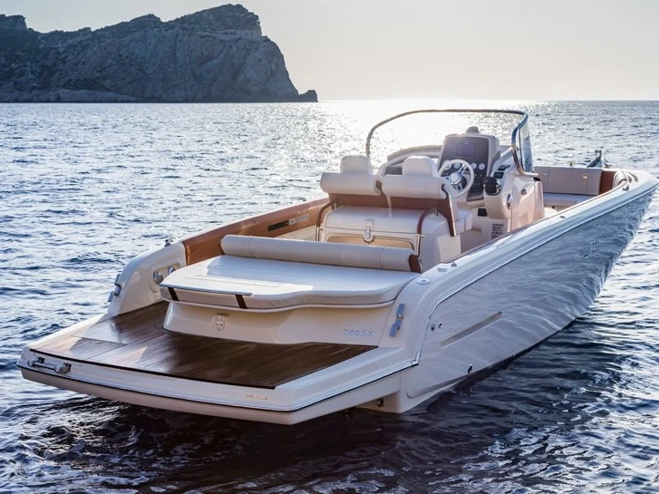 Alquiler de embarcaciones Invictus  280 SX enPortimão en Samboat