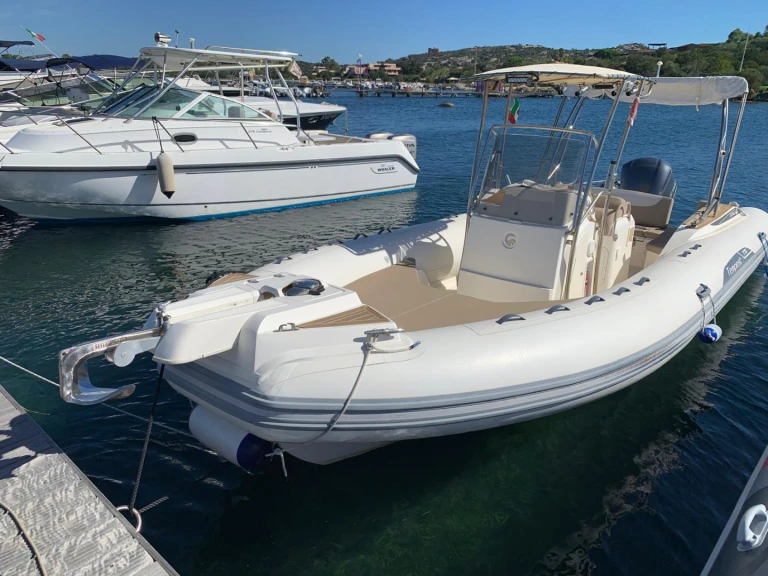 Capelli Tempest 775 Open de alquiler a Porto Rotondo