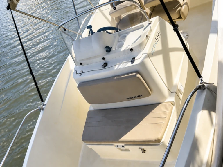 Alquiler Lancha en Port-Camargue - Quicksilver Activ 555 Open