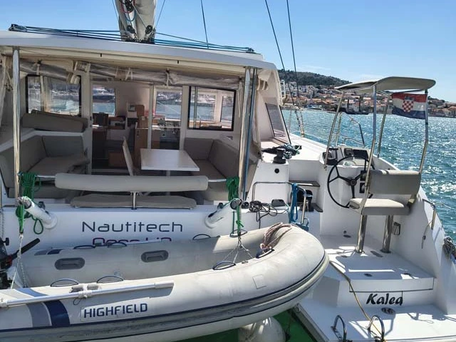 Alquiler de barcos Murter-Kornati barato de Nautitech 40
