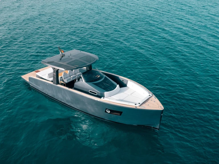 Alquiler de embarcaciones Vanguard Tesoro T40 INBOARD enChaniá en Samboat