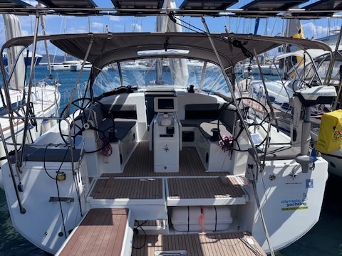 Jeanneau Sun Odyssey 440 de alquiler a Lávrio