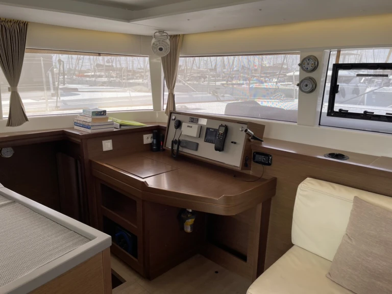 Alquiler de embarcaciones Lagoon Lagoon 450 F enÁlimos en Samboat