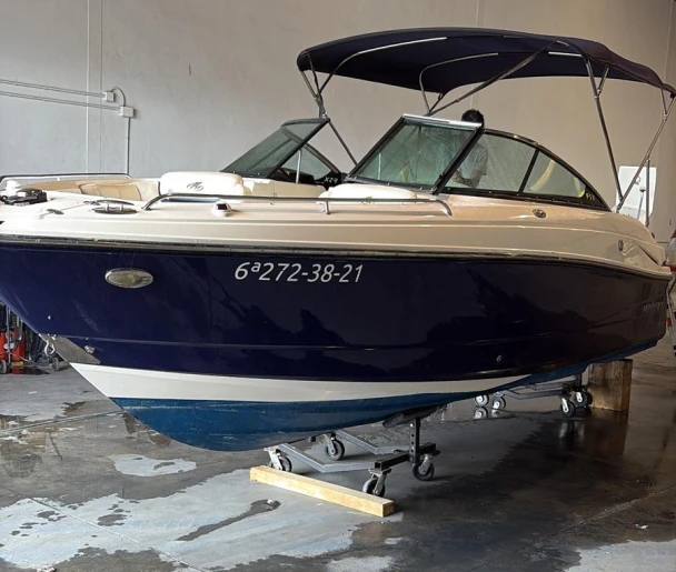 Alquiler Mahón - Monterey 264 fs en SamBoat