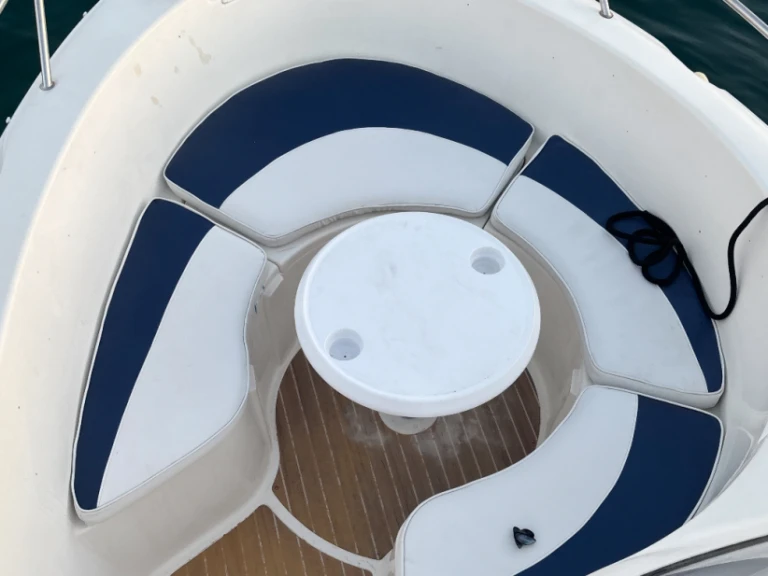 Quicksilver Quicksilver 600 Commander de alquiler a Cannes
