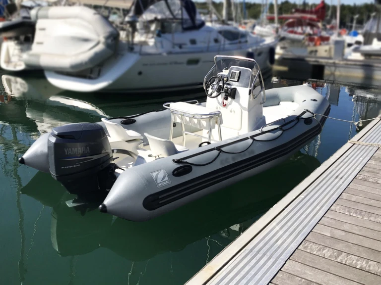 Alquiler de barcos Bénodet barato de Pro Open 550 Black Limited
