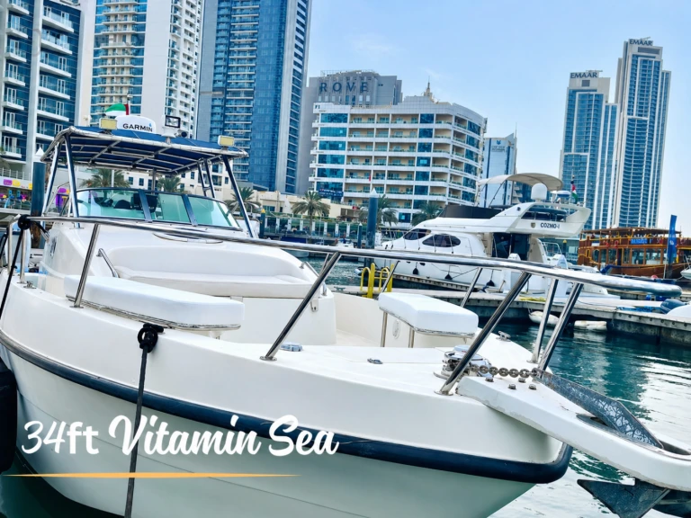 Alquiler de Barco de motor, con o sin patrón Custom Dubai Marina