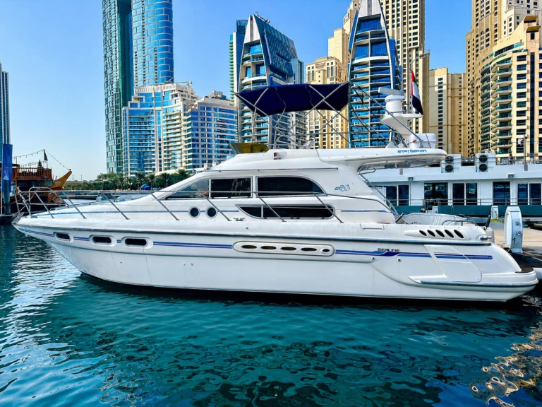 Alquiler de embarcaciones Custom 34 MY enDubai Marina en Samboat