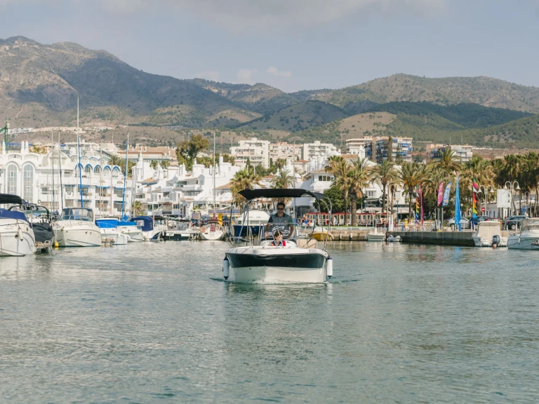 Alquiler de embarcaciones Karel karel 450 cc enBenalmádena en Samboat