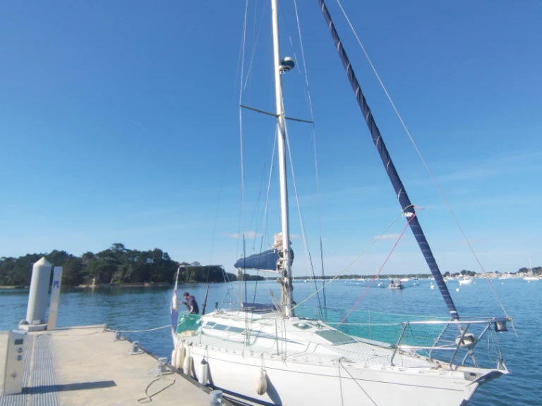 Alquiler Velero Gibert Marine con o sin  título de navegación