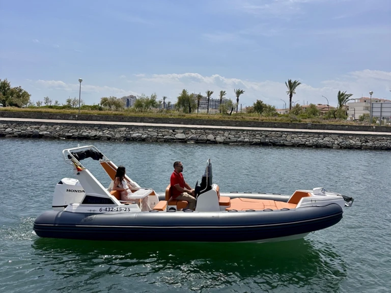 Alquiler de barcos Empuriabrava barato de 650 Topline