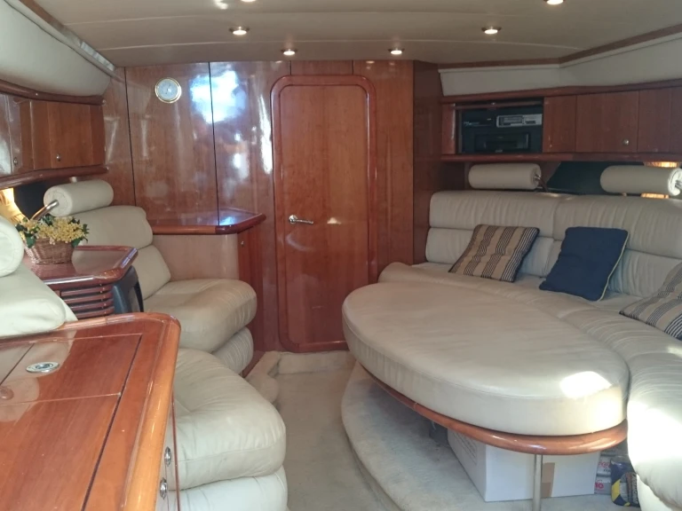 Alquiler de Sunseeker Superhawk 48 en Nice