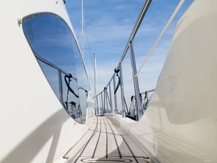 Alquiler de embarcaciones Azimut 68S enBacoli en Samboat