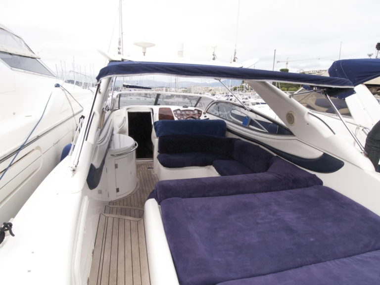 Alquiler de embarcaciones Sunseeker Superhawk 48 enPort Grimaud en Samboat