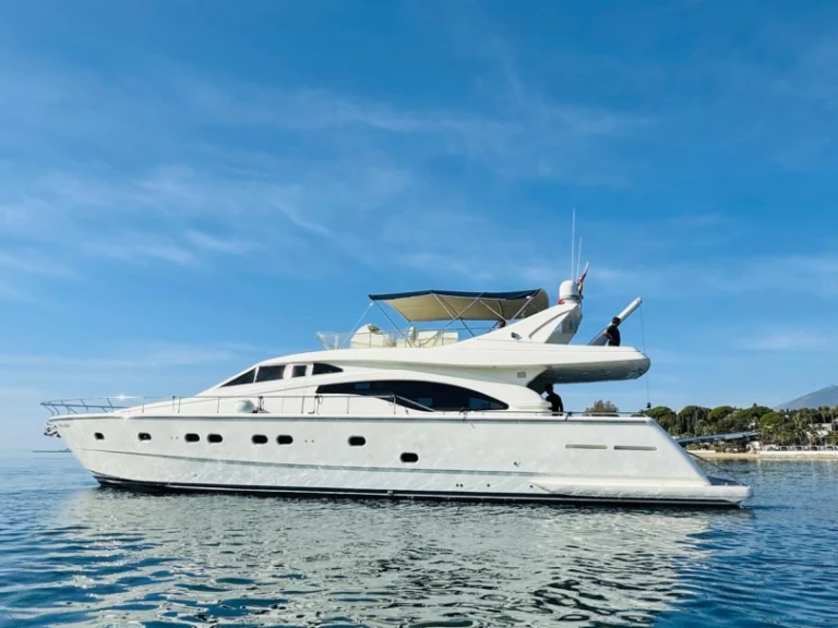 Alquiler de Yate de lujo, con o sin patrón Ferretti Ibiza (Ciudad)