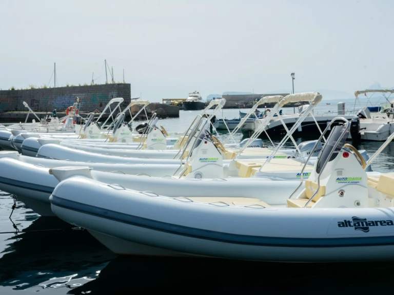 Alquiler Lancha en Isla Favignana - Altamarea Wave 20