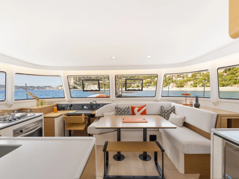 Alquiler Catamarán en Francia - Excess Excess 13