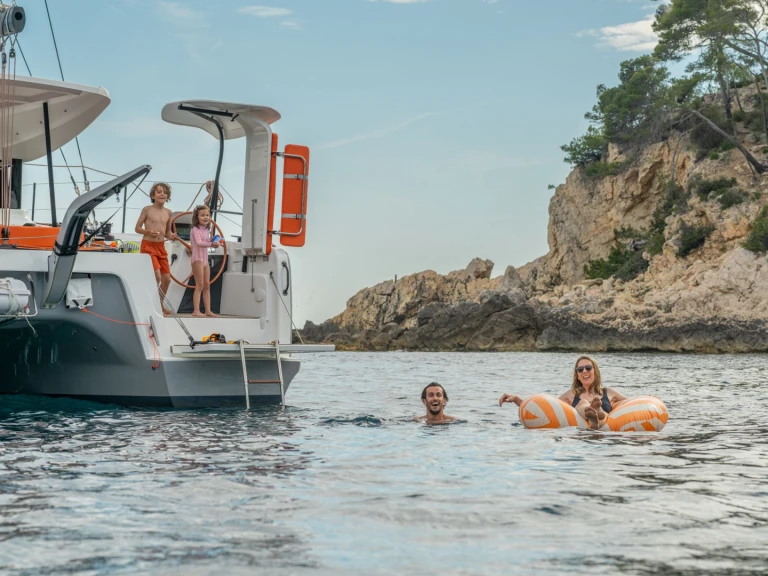 Alquiler de embarcaciones Excess Excess 13 enPorto-Vecchio en Samboat