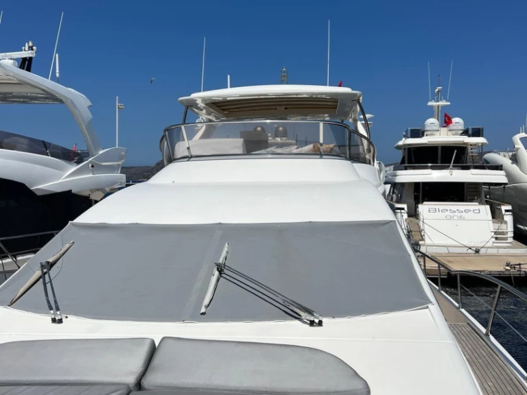 Alquiler de Azimut Azimut 70 en Bodrum
