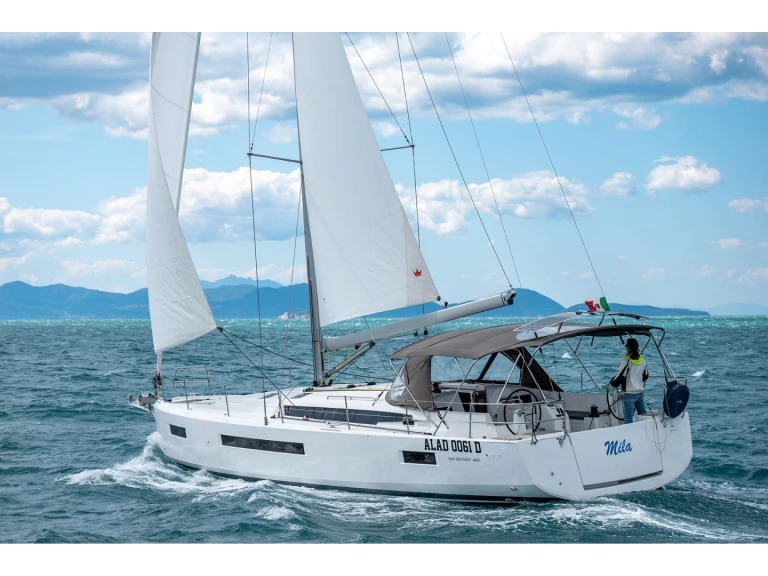 Alquiler de barcos Puntone barato de Sun Odyssey 490