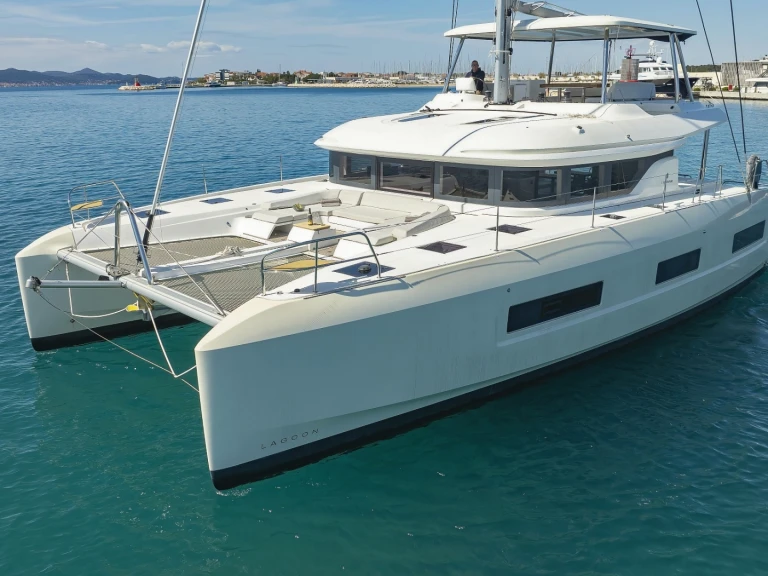 Catamarán para alquilar Split al mejor precio