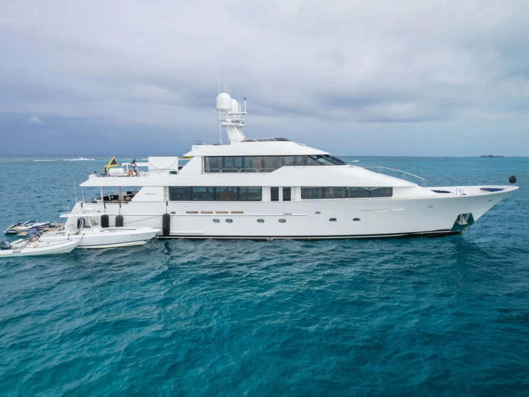 Alquiler de Yate de lujo, con o sin patrón Westport Bahamas