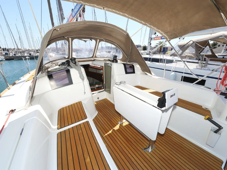 Alquiler de embarcaciones Jeanneau Sun Odyssey 389 enBiograd na Moru en Samboat