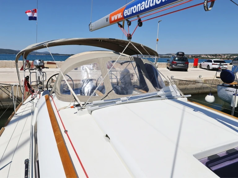 Alquiler de Velero, con o sin patrón Jeanneau Biograd na Moru