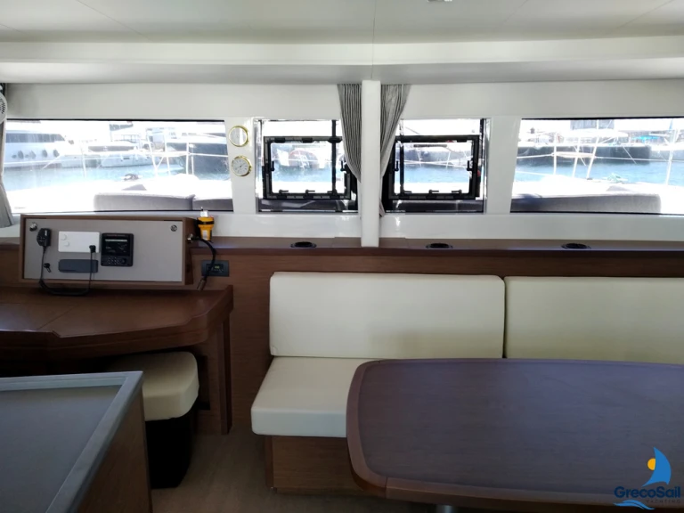 Alquiler de embarcaciones Lagoon Lagoon 450 F enParos (Isla) en Samboat