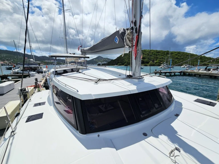 Alquiler de embarcaciones Fountaine Pajot Isla 40 enFrenchtown en Samboat
