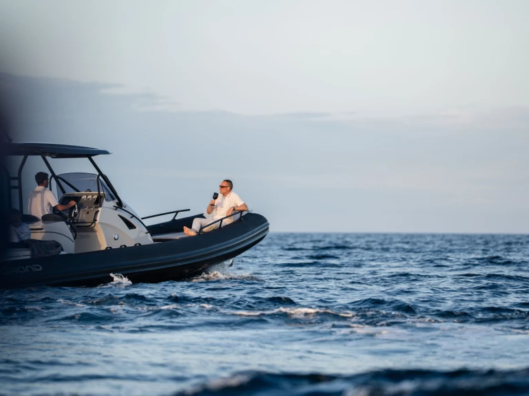 Alquiler Neumática en Il-Kalkara - Grand Boats Golden Line G850LF