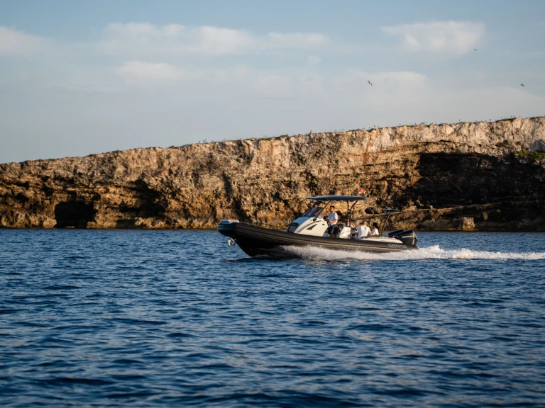 Alquiler de embarcaciones Grand Boats Golden Line G850LF enIl-Kalkara en Samboat