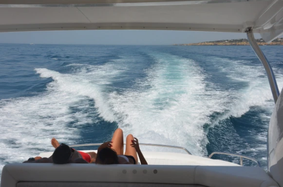 Alquiler de embarcaciones Sunseeker San Remo 53 enVilamoura en Samboat
