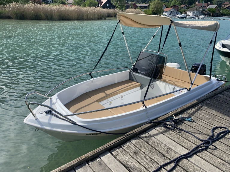 Valory V440 de alquiler a Annecy