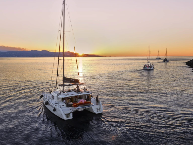 Alquiler de embarcaciones Lagoon Lagoon 450 F enHeraklion Municipality en Samboat