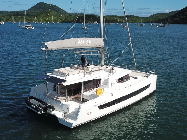 BALI 4.6 5 CABINES NUM 4 BALI 4.6 5 CABINES NUM 4 de alquiler a Le Marin
