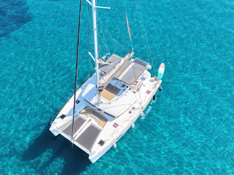 Alquiler de barcos Kolymvari barato de Nautitech 46