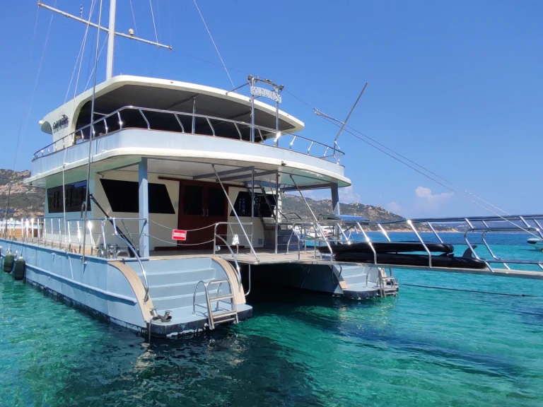 Alquiler Catamarán en Nápoles - Ozgur ozdemir one off