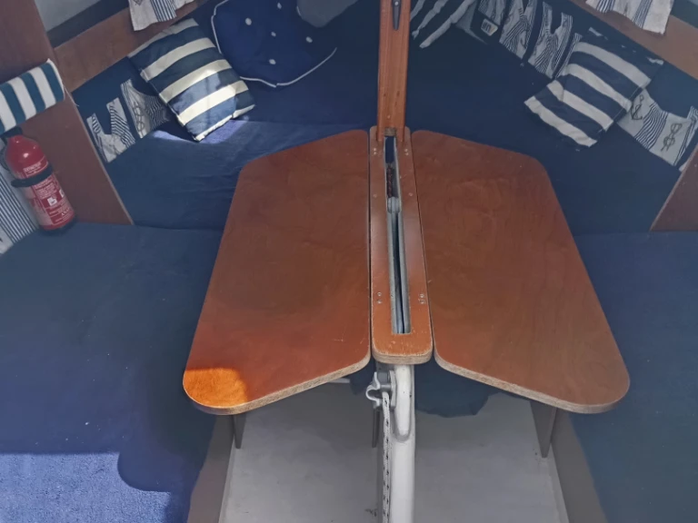 Alquiler Velero B2 Marine con o sin  título de navegación