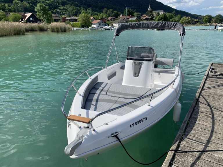 Alquiler de embarcaciones Aquabat Sport Line 19 enAnnecy en Samboat