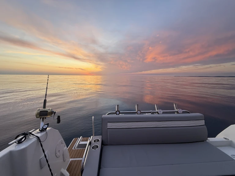 Jeanneau Merry Fisher 895 Cruiser de alquiler a Medulin