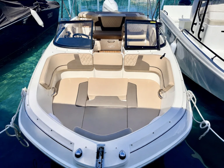 Alquiler de Lancha, con o sin patrón Bayliner Amphion-les-Bains