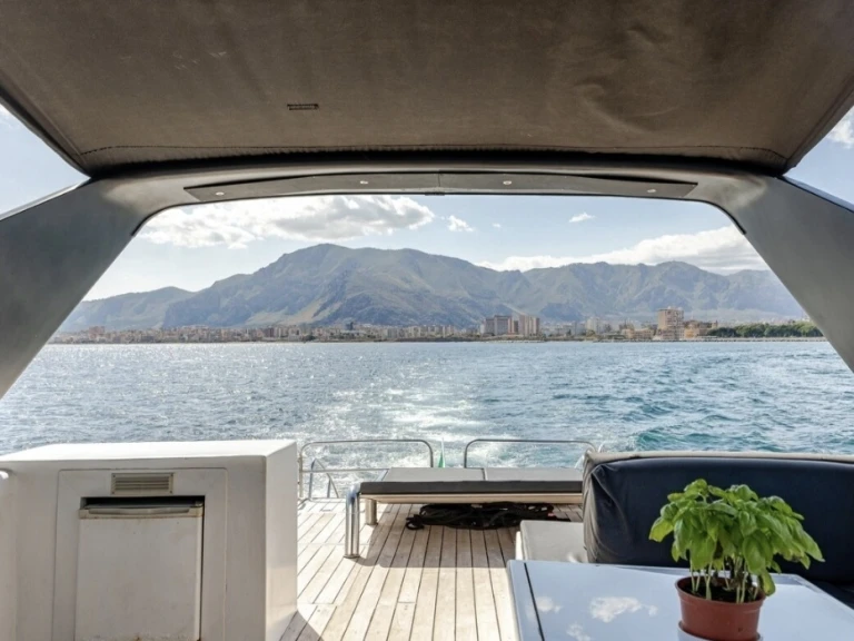 Alquiler Palermo - Leopard Leopard 23 en SamBoat