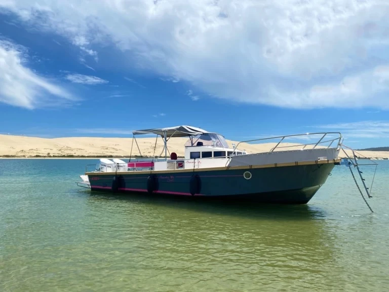 Alquiler Lancha Beacher con o sin  título de navegación