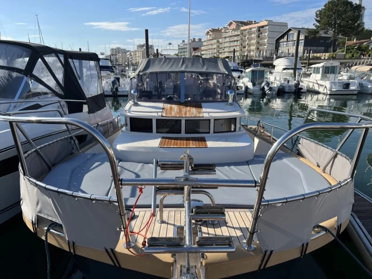 Beacher Beacher V10 Croisière de alquiler a Arcachon