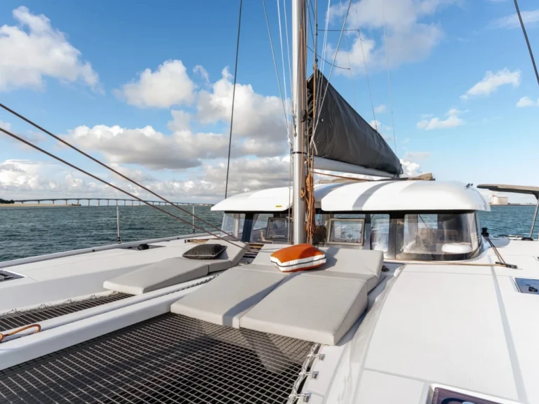 Alquiler Catamarán Excess con o sin  título de navegación